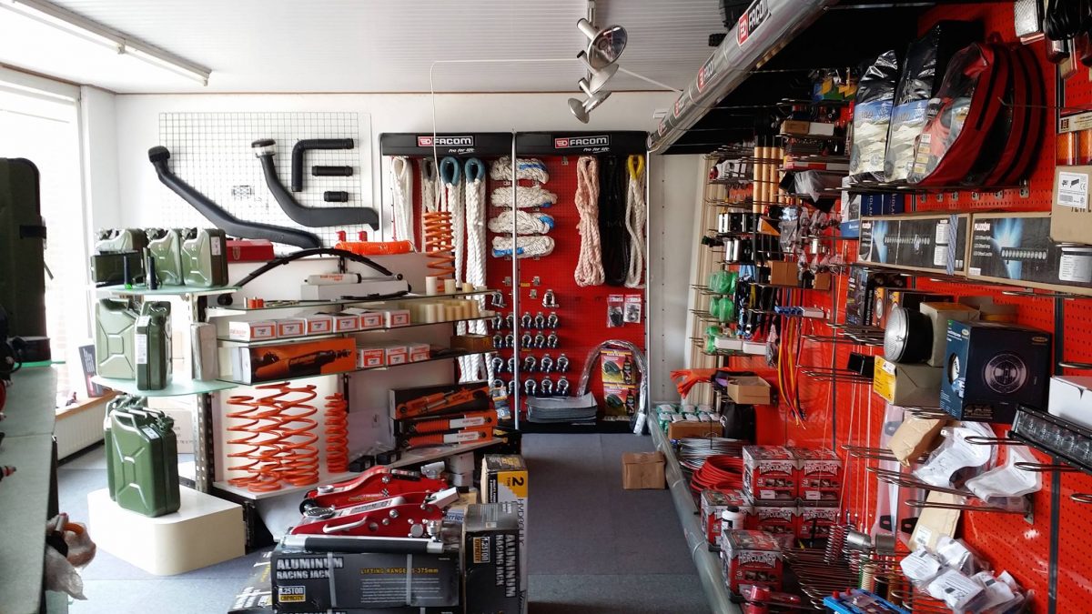 4x4Sintannaland is een 4x4 Shop. Ook is 4x4 Sintannaland dealer van 4SKY Lights