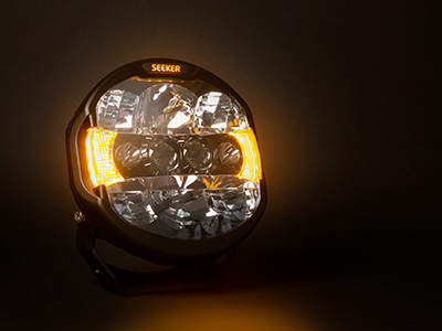 Seeker Quantum LED verstraler 9 inch met duall colour positielicht