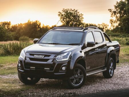 ISUZU D-MAX ROOF MOUNTING KIT (WITH ROOF RAILS)