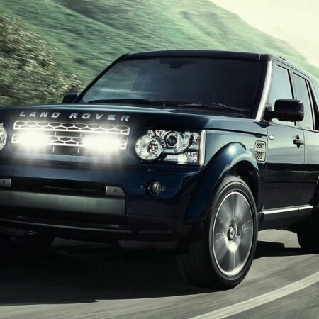 LAND ROVER DISCOVERY 4 BJ 2009-2013 Lazer GRILLE KIT Triple-R 750