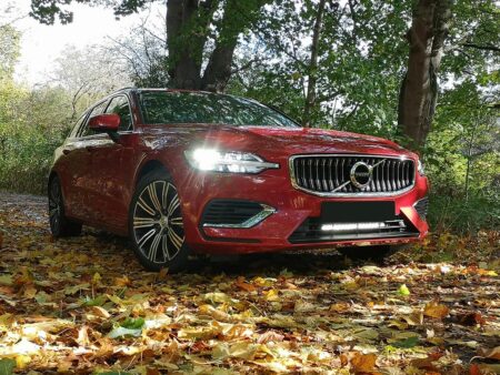 Volvo V60-S60 met de bumper Integration Kit linear-18 Lazer