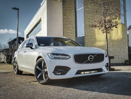 VOLVO V90-S90 (2016+) BUMPER BEAM MOUNTING KIT INCLUSIEF LINEAR-18 LED